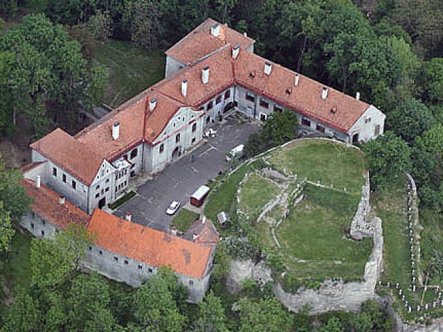 Hrad Modrý Kameň